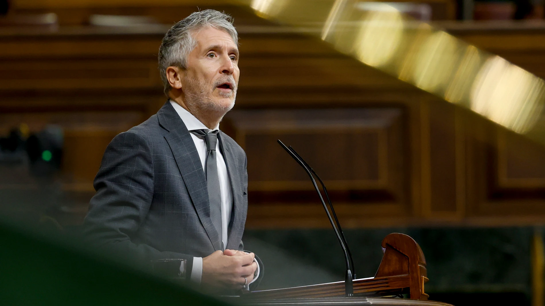 MADRID, 21/05/2025.- El ministro del Interior, Fernando Grande Marlaska, durante su comparecencia en el pleno del Congreso que se celebra este miércoles. EFE/ Mariscal