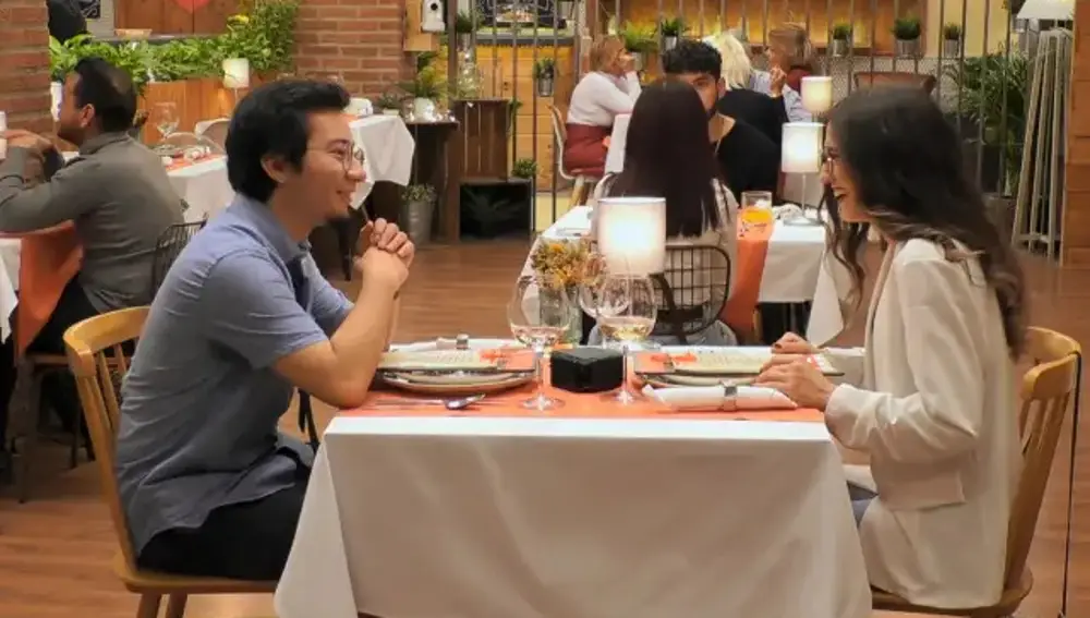 La cita de Izumi y Andrea en 'First Dates'
