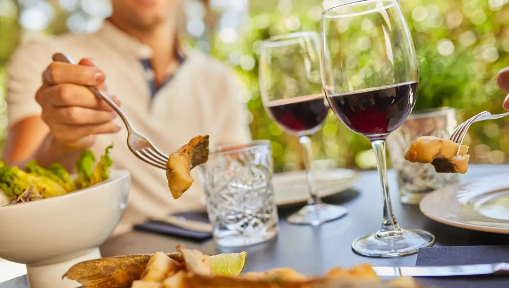 La gastronomía la gastronomía también forma parte de la experiencia del Hotel Silken Al-Ándalus Palace