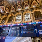 La Bolsa española frena la racha de subidas con una caída del 0,25 %