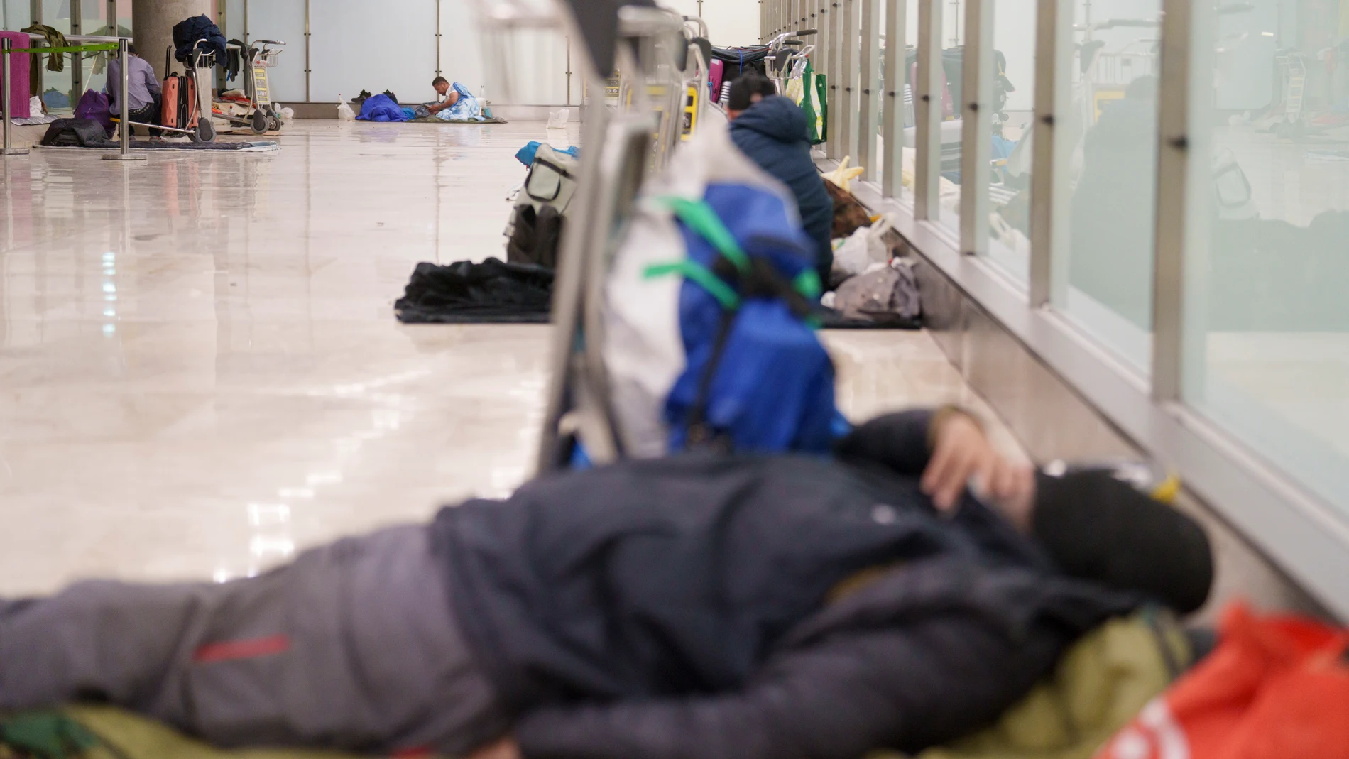 Personas sin techo al Aeropuerto de Madrid Barajas