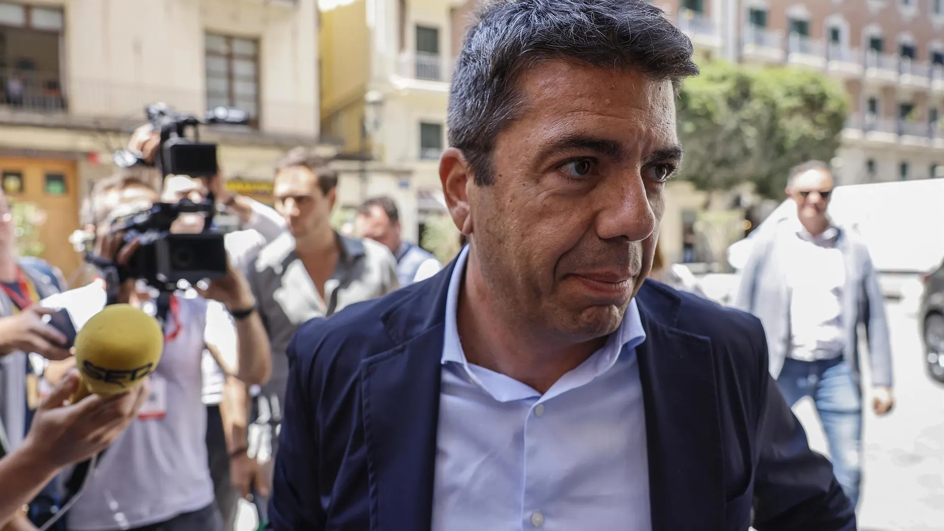 Mazón reitera su ofrecimiento "permanente" de recibir a víctimas de la dana, "tanto a nivel asociativo como particular"