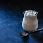 ¿Por qué deberías comer yogur griego por la mañana?