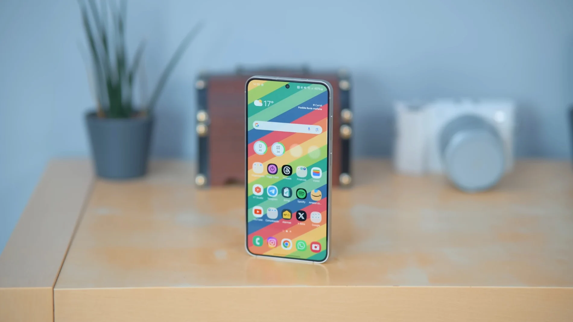 Este móvil tiene una pantalla de 6,2 pulgadas