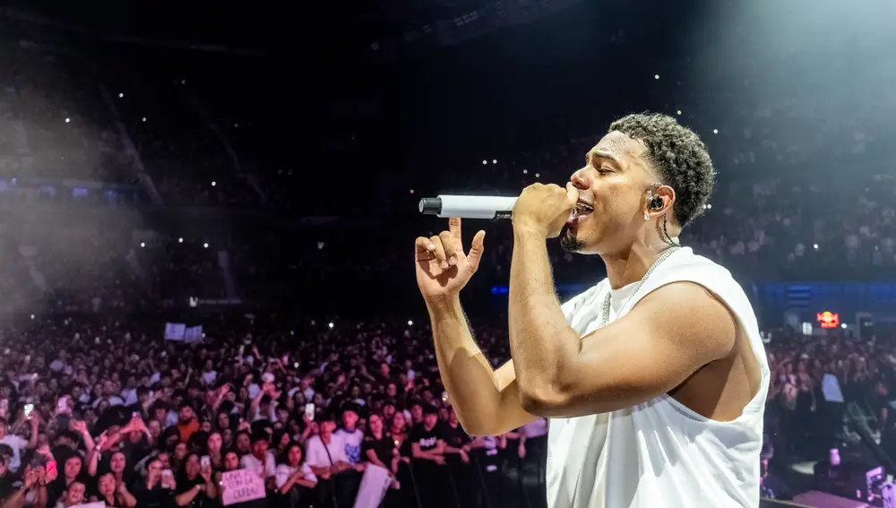 Myke Towers condensó 50 canciones en menos de dos horas de concierto