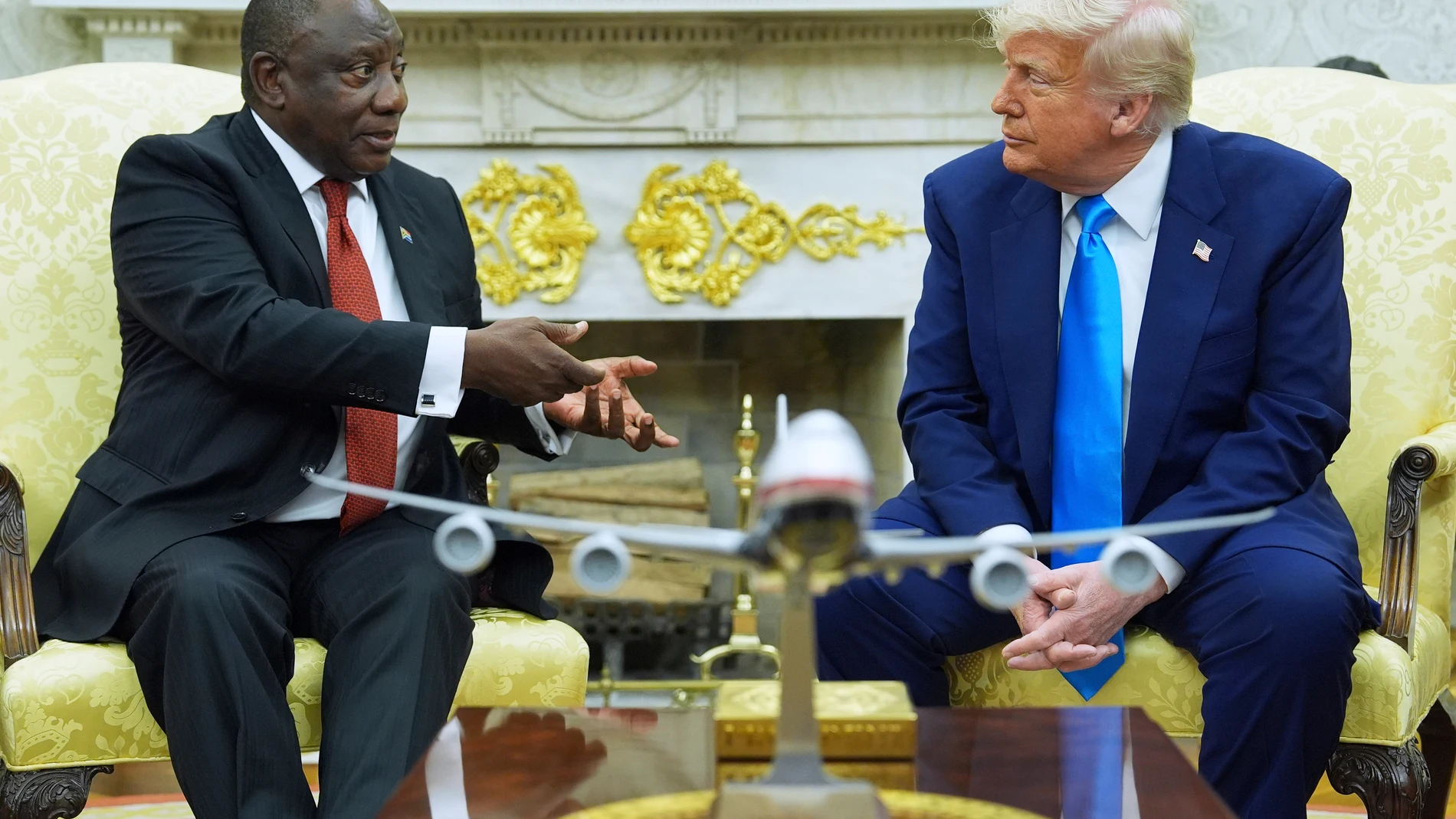 President Donald Trump meets South African President Cyril Ramaphosa in the Oval Office of the White House, Wednesday, May 21, 2025, in Washington. (AP Photo/Evan Vucci)