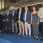 Los presidentes Juan Carlos Martín 'Hansen, Jorge Calleja 'Hollister' y Rian Butcher, junto a las autoridades y el presidente de la APDV, Guillermo Velasco
