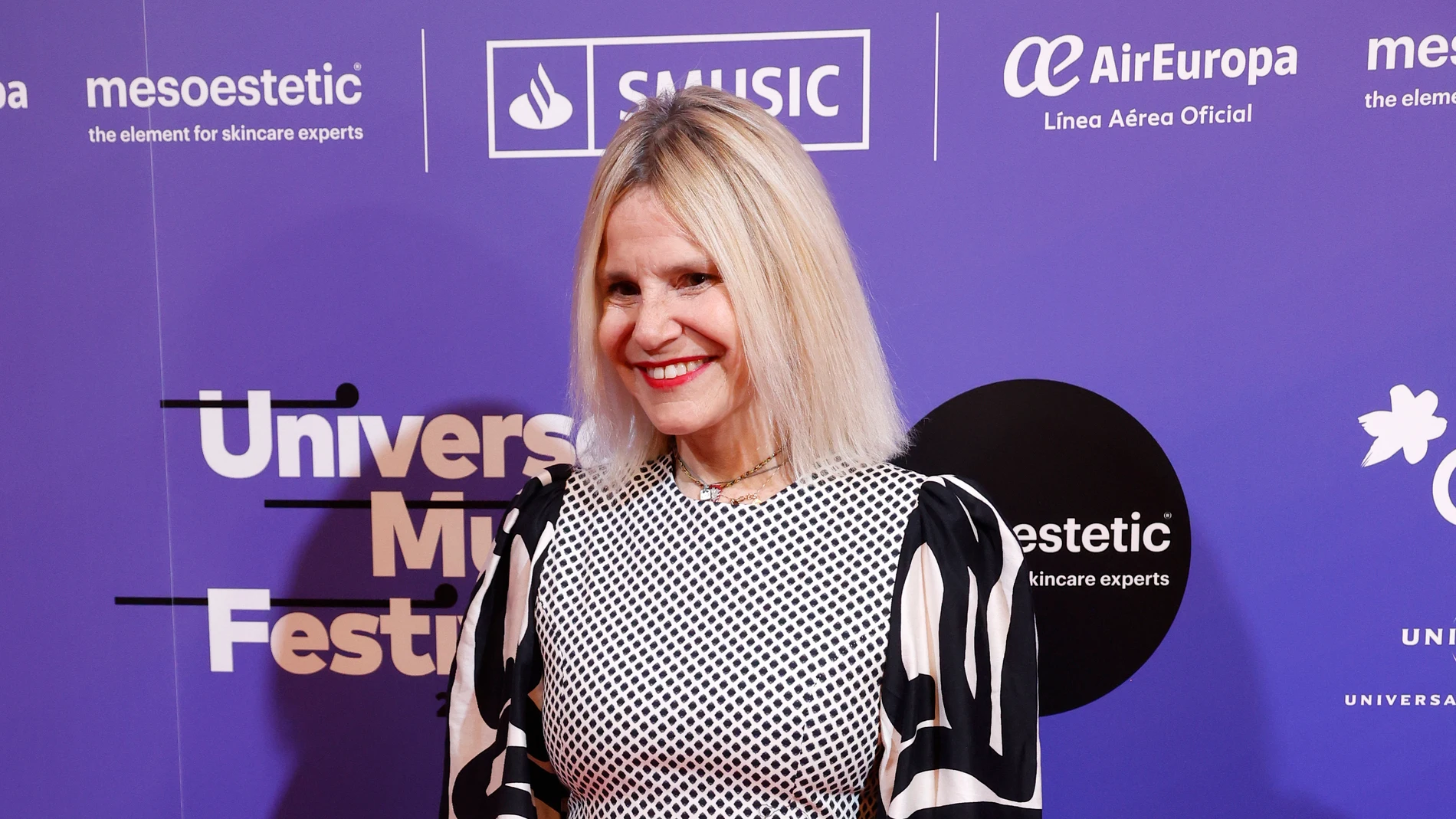 Eugenia Martínez de Irujo asiste al concierto de Rosario Flores en el Teatro Albéniz, a 22 de mayo de 2025, en Madrid (Madrid) Rosario vuelve a los escenarios para presentar su nuevo álbum, Universo de Ley, en una gira homónima que celebra sus más de 30 años de carrera. Con 12 discos de platino, tres Premios Ondas y tres Grammys Latinos, la icónica cantante promete un show lleno de emoción y éxitos inolvidables.22 MAYO 2025José Ramón Guisado / Europa Press22/05/2025