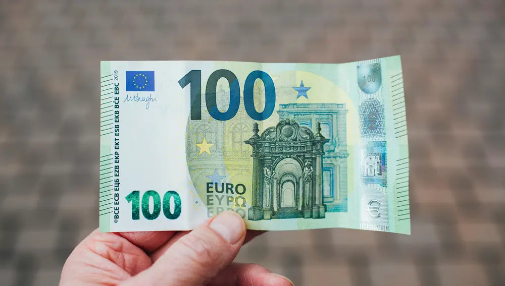 Tres pasos para sanar tu relación con el dinero, según Mel Robbins y Lewis Howes