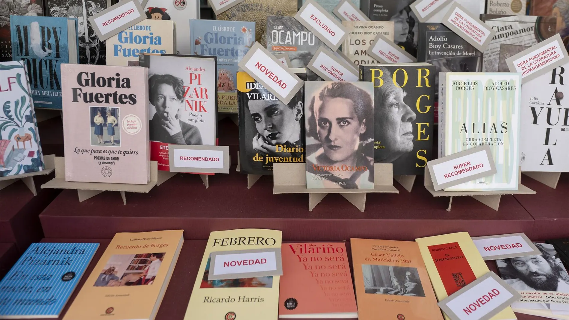 MADRID.-Arganda.- Una treintena de escritores firmarán ejemplares este fin de semana en la Feria del Libro