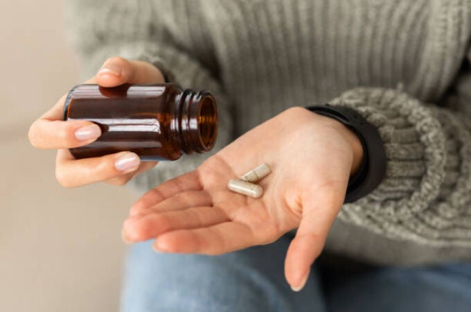 Estas son las vitaminas que se recomienda comenzar a tomar después de los 30 para contrarrestar los cambios en el metabolismo