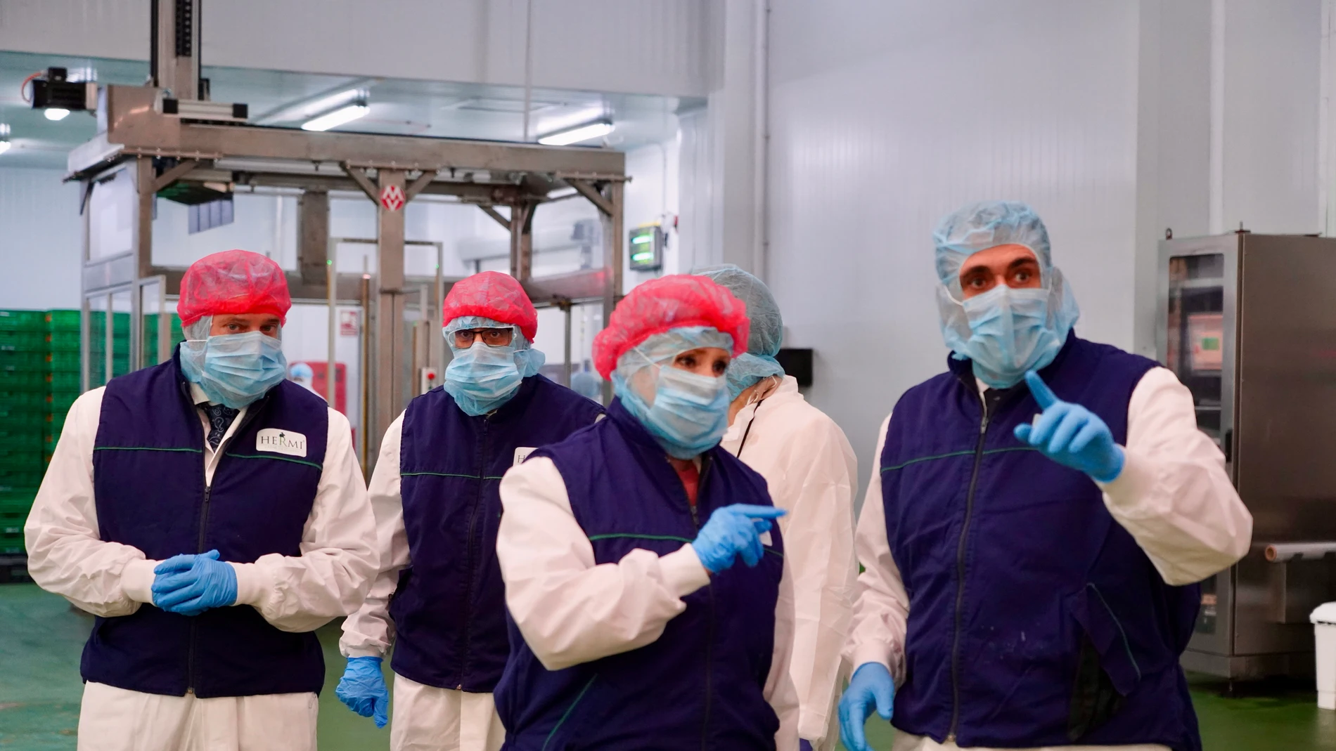 La consejera de Industria, Comercio y Empleo, Leticia García, visita las instalaciones de Hermi