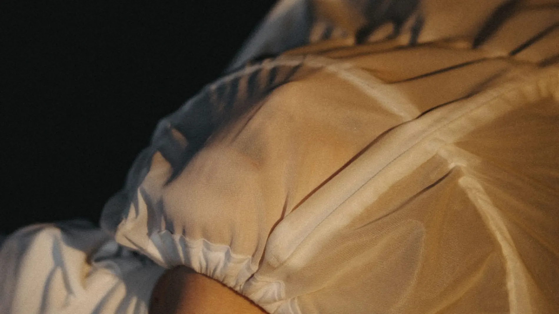 «Seres», entre la poesía corporal y la identidad