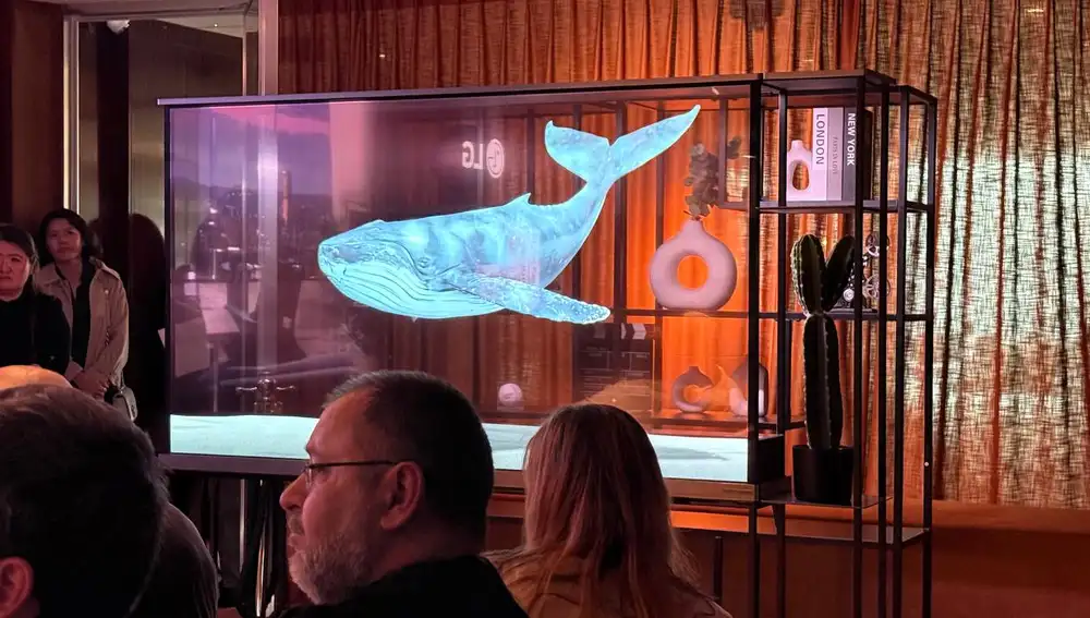 El LG OLED T es el primer televisor OLED transparente de la historia