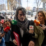 Un juez imputa a dos exaltos cargos del Gobierno de Ayuso por las muertes en residencias