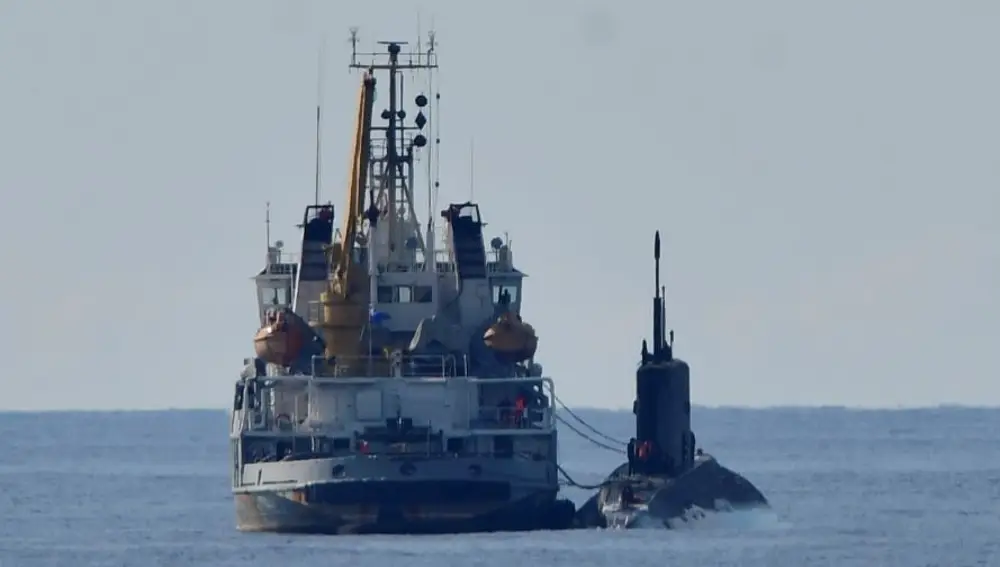 La Armada ha seguido al remolcador "Evgeniy Churov" y al submarino "Krasnodar"