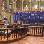 La amenaza de Trump de nuevos aranceles hunde el Ibex 35 un 2,5% con los bancos en caída libre