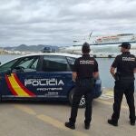 Agentes de la Policía Nacional, en el puerto de Ibiza.