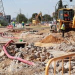 Obras, atascos y promesas rotas: Sevilla Este estalla por el tranvibús