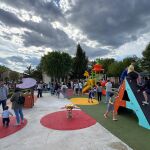 Los niños burgenses reestrenaron con ilusión el remodelado parque junto a la Plaza de Toros