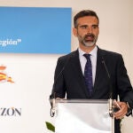 El consejero, Ramón Fernández-Pacheco, durante su discurso en el desayuno informativo