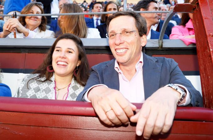 José Luis Martínez-Almeida y Teresa Urquijo, pletóricos ante la llegada de su primer hijo