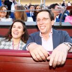 José Luis Martínez-Almeida y Teresa Urquijo, pletóricos ante la llegada de su primer hijo