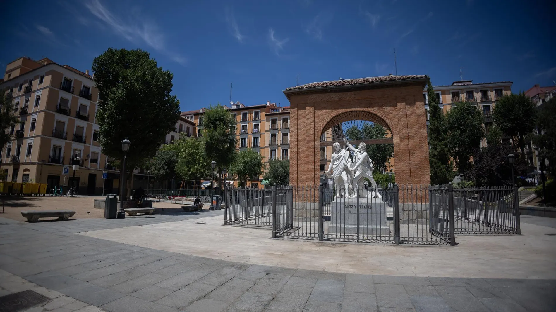 MADRID.-Madrid rechaza devolver el Daoíz y Velarde de la plaza del Dos de Mayo al Prado y garantiza su conservación