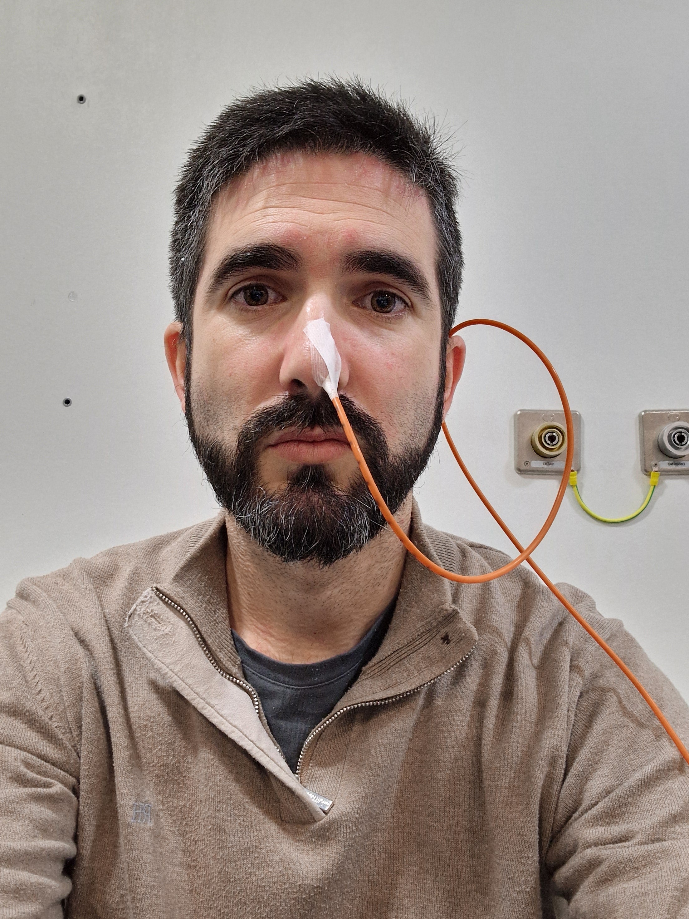 Carlos Solas durante una manometría, una prueba para ver que tal funciona el esófago