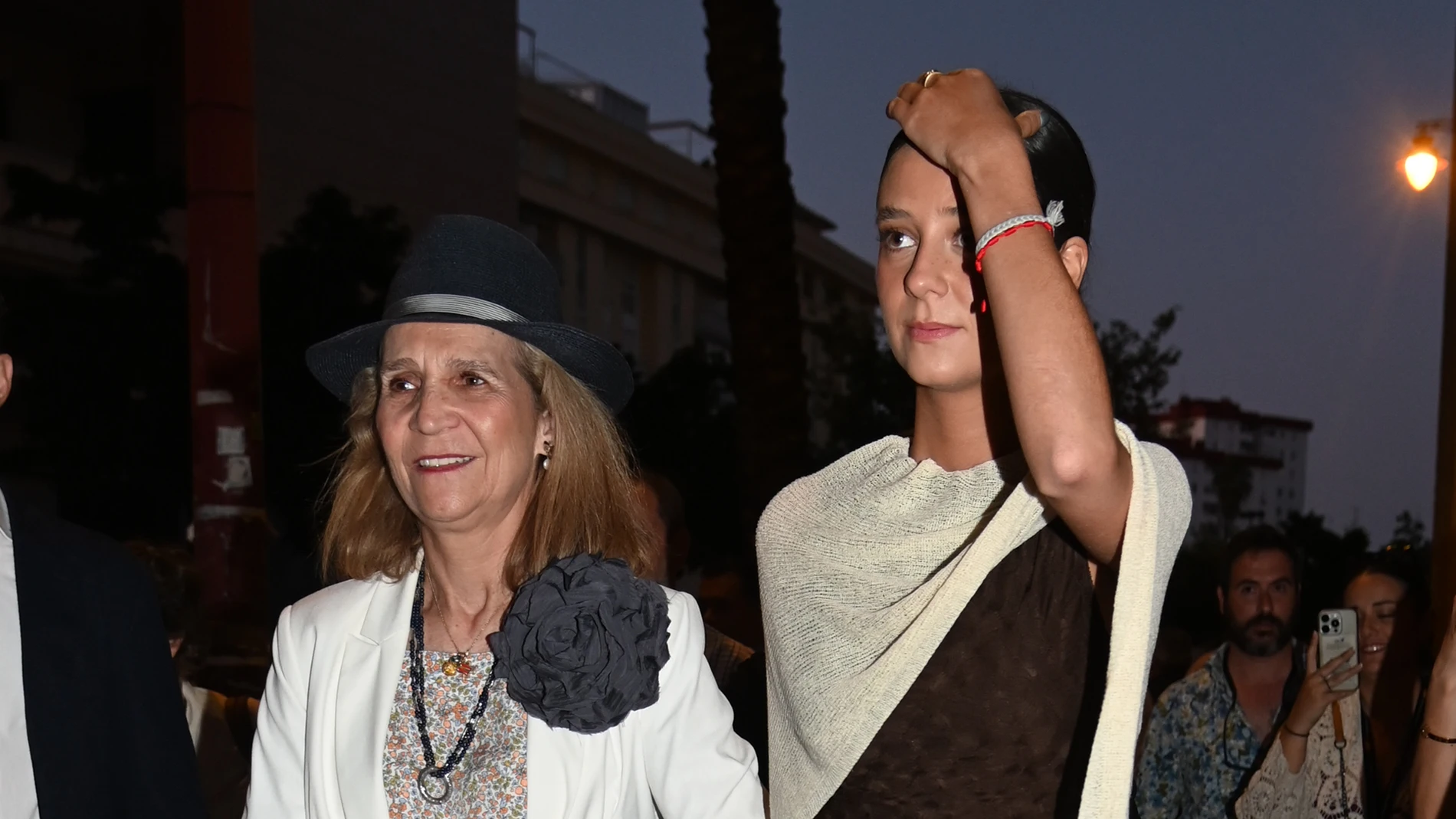 La Infanta Elena y Victoria Federica en Jerez.