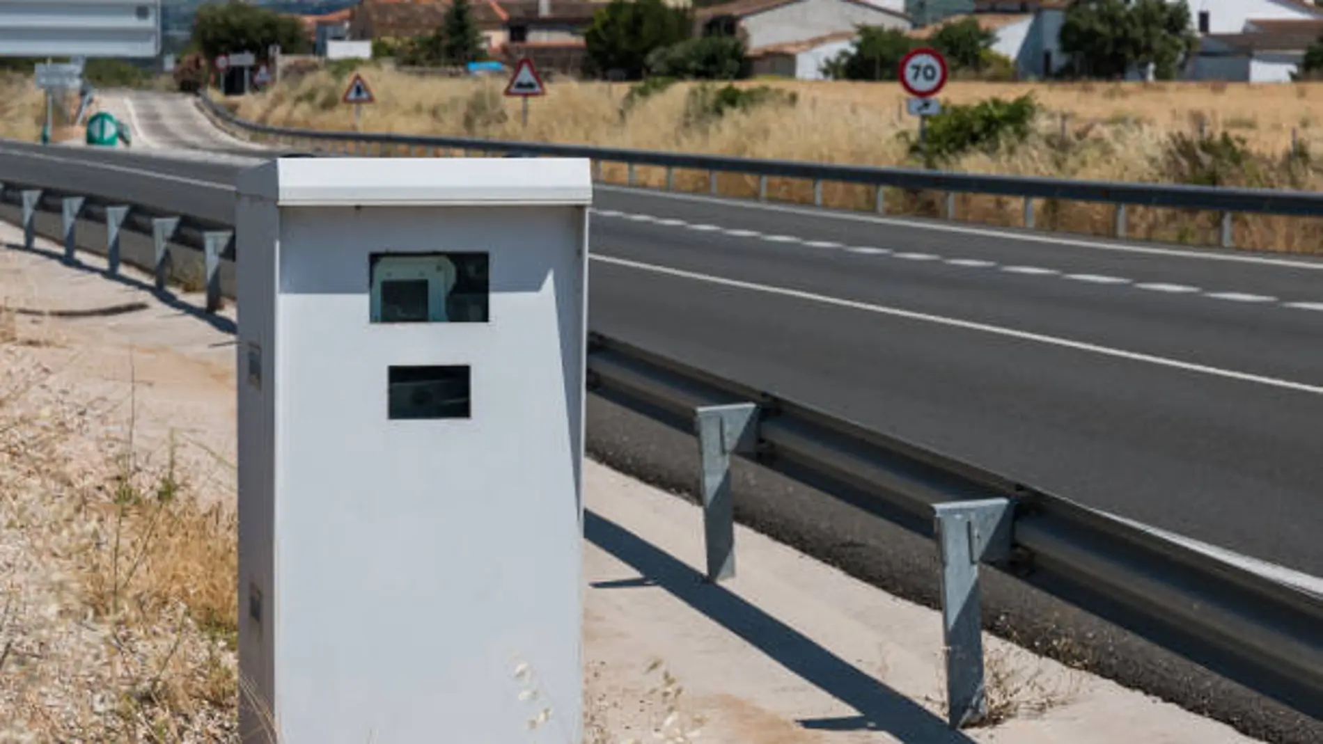El aviso de la DGT a los conductores: se acabó la "regla del 5 y 7"