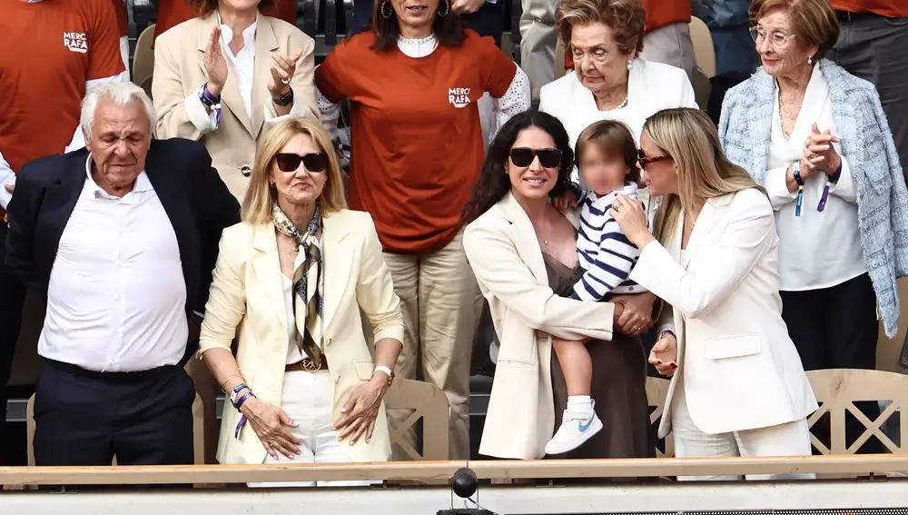 Los looks de las mujeres de la vida de Rafa Nadal.