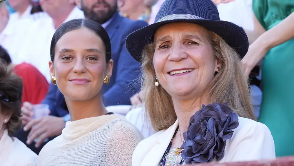 La Infanta Elena y Victoria Federica disfrutan de una tarde taurina en Jerez de la Frontera