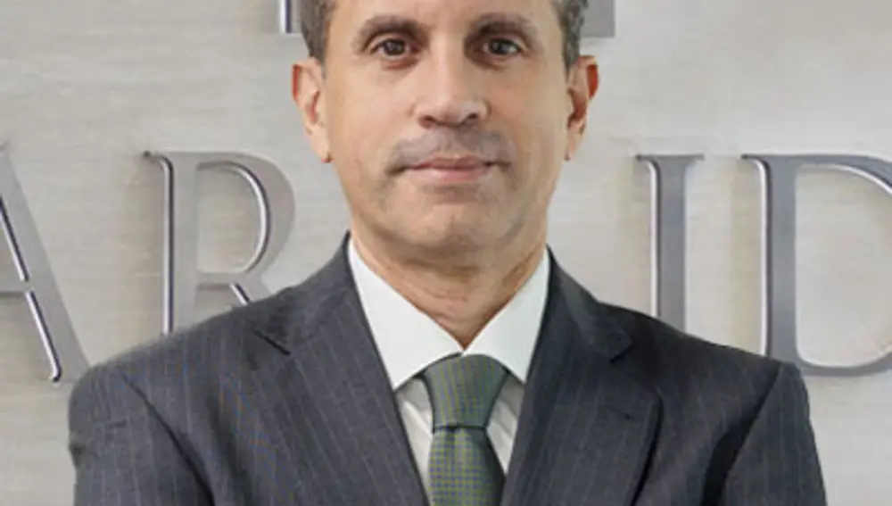 Carlos Neira, Abogado.
