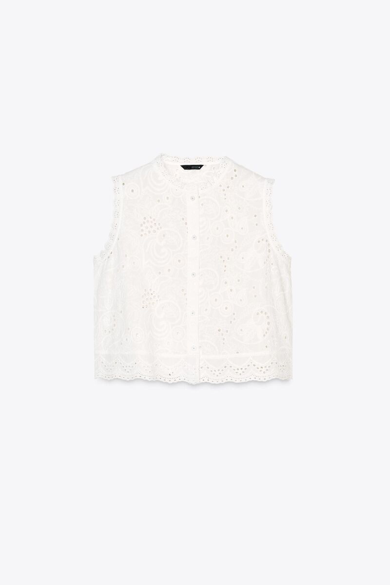 Top gasa tirantes bordados.