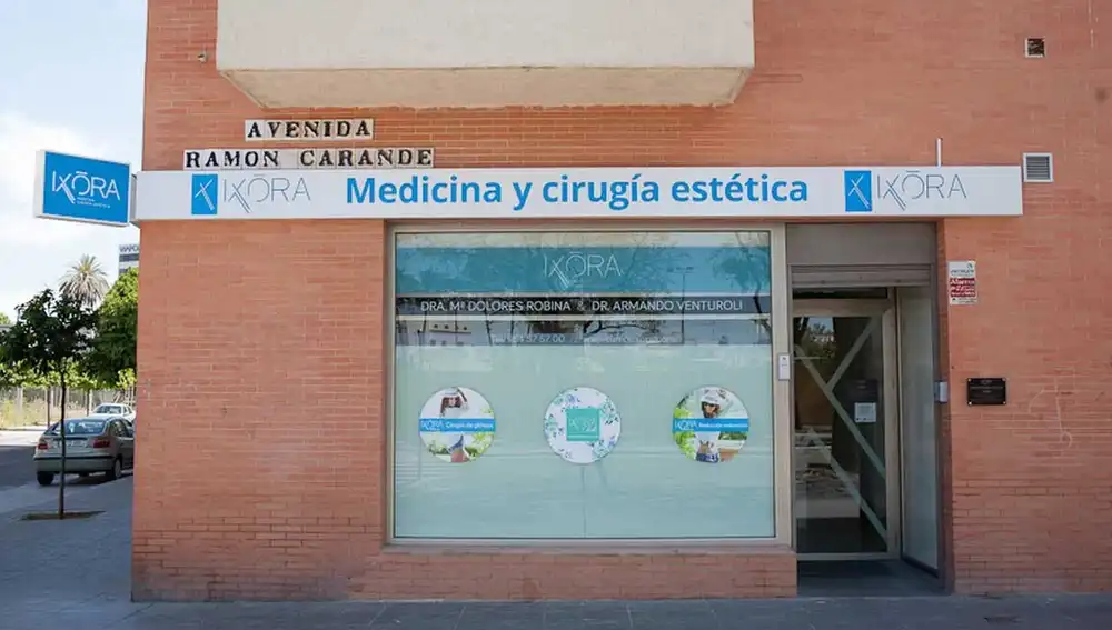 Gracias a su colaboración con Fidia Pharma, el equipo médico de Ixora aplica técnicas de bioestimulación y regeneración celular para lograr un rejuvenecimiento visible sin transformaciones drásticas, priorizando siempre la armonía y la salud de la piel