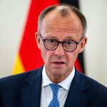 Ucrania.- Merz anuncia el fin de las restricciones de alcance para el uso de armamento alemán en Ucrania