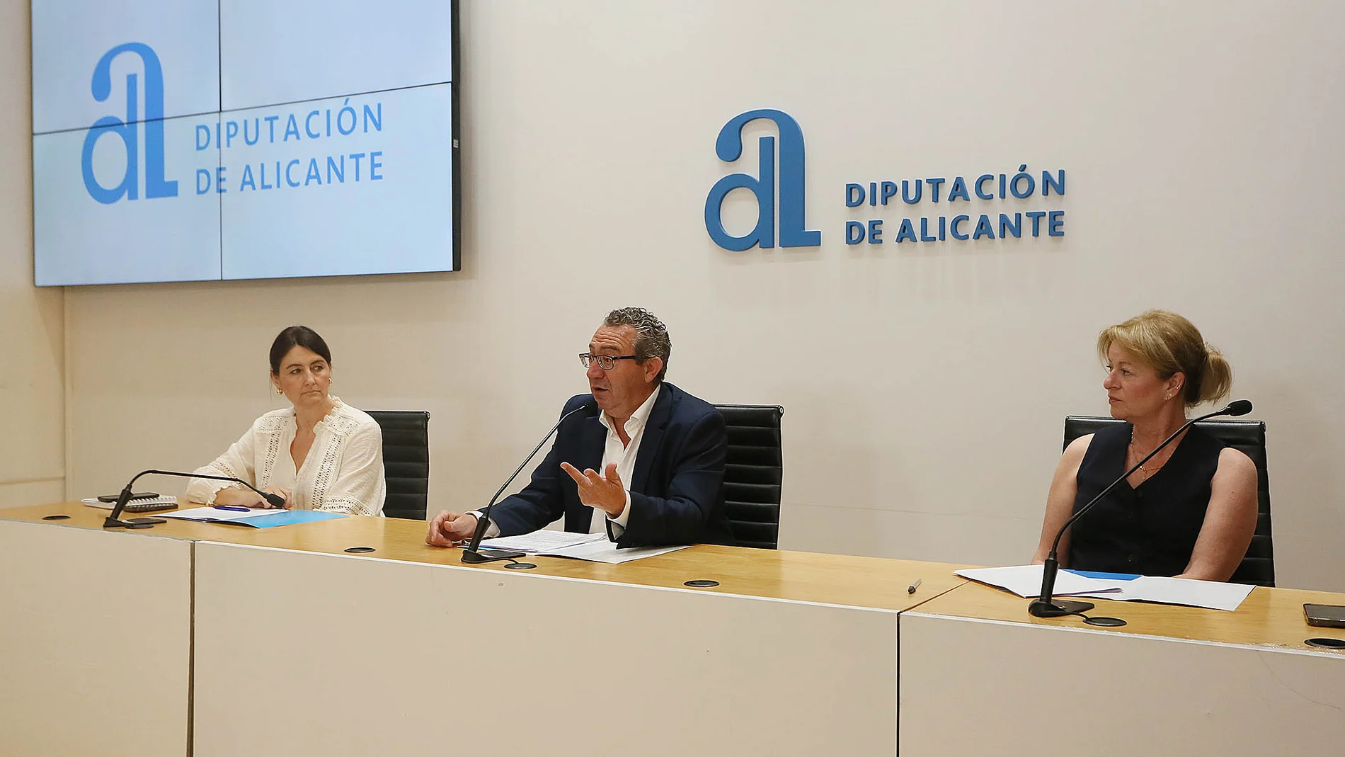 El presidente de la Diputación de Alicante, Toni Pérez, en la presentación hoy del Plan +Cerca