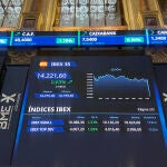 La Bolsa española sube el 0,83 % hasta los 14.200 puntos al aplazar Trump aranceles a la UE