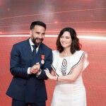 Ayuso entrega la Medalla de Oro de la Administración autonómica al futbolista del Real Madrid Daniel Carvajal