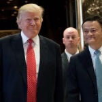 Donald Trump y Jack Ma durante un evento público en el año 2017