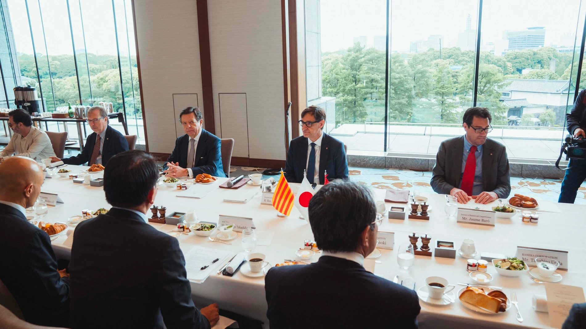 El presidente de la Generalitat, Salvador Illa, durante el encuentro-desayuno con empresas japonesas instaladas en Catalunya REMITIDA / HANDOUT por GOVERN Fotografía remitida a medios de comunicación exclusivamente para ilustrar la noticia a la que hace referencia la imagen, y citando la procedencia de la imagen en la firma 27/05/2025