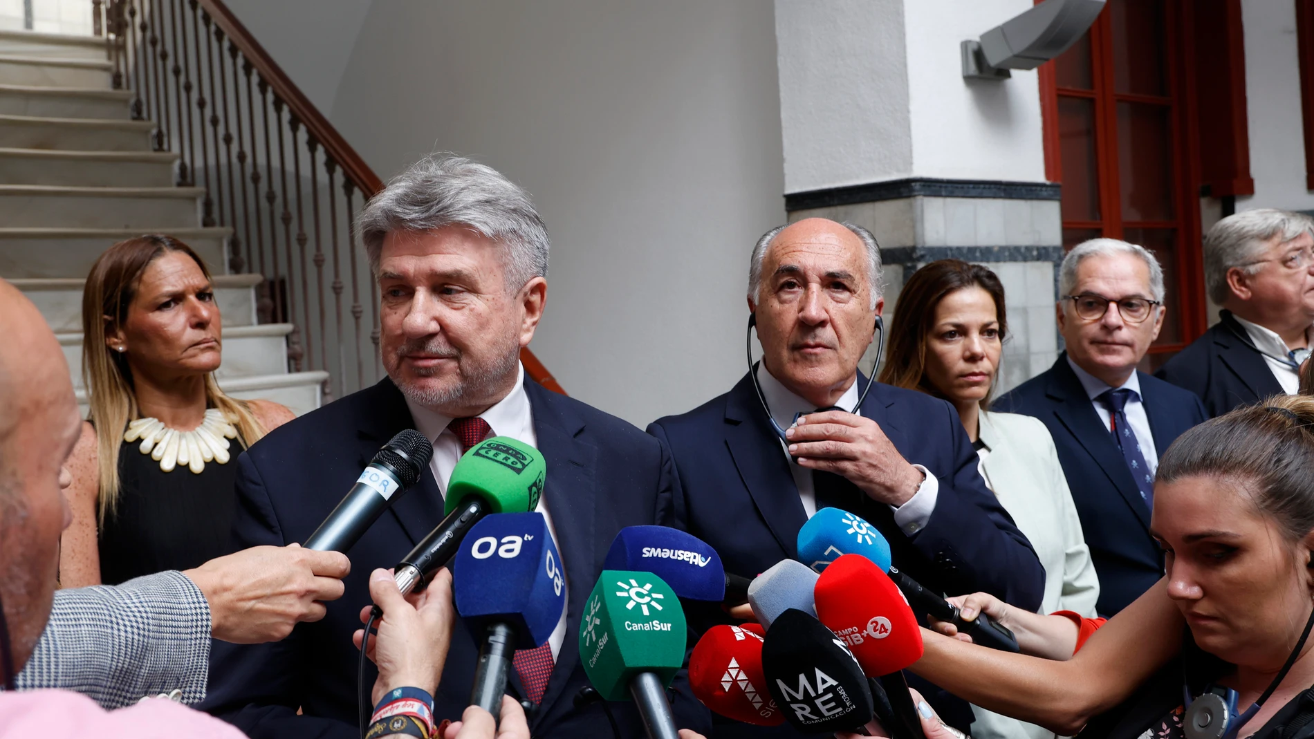 El presidente de la delegación del Parlamento Europeo, el europarlamentario polaco Bogdan Rzonca