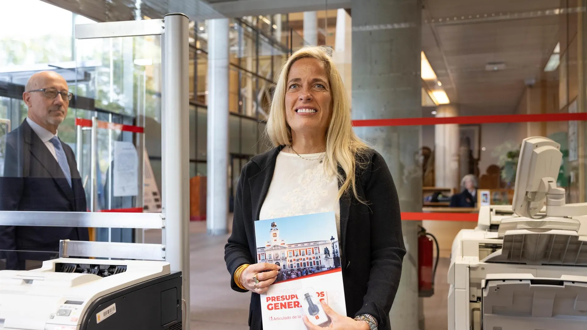 La Comunidad tilda de "tontería" que se plantee llevar parte del Banco de España a Barcelona: "Trata de distraernos"