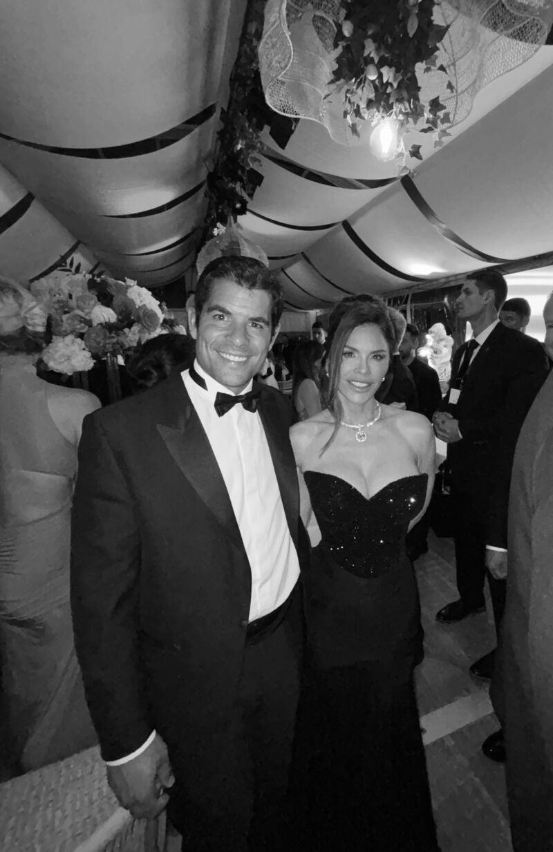 Jaime Monge junto Lauren Sanchez