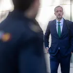 VÍDEO: Detenidos el ex 'número dos' de Interior Francisco Martínez y el hacker 'Alcasec' en una operación de la AN