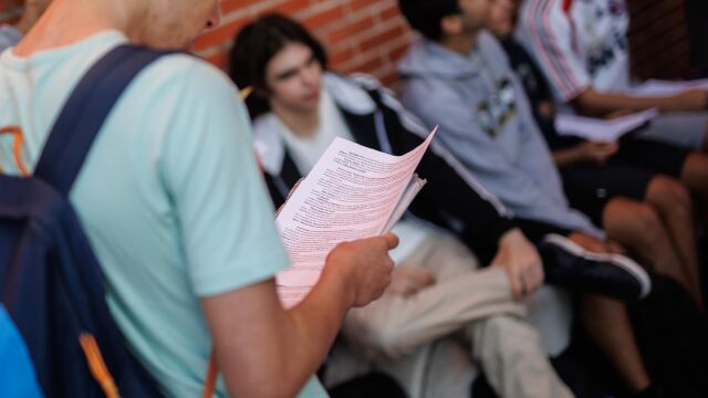 Estudiantes con la nota máxima en Selectividad dan las claves para hacer una buena prueba: "Funciona llevar todo al día"