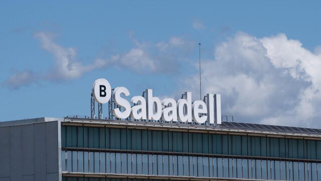 Economía/Finanzas.- Sabadell muestra su convencimiento de seguir "en solitario" tras la elevación de la OPA al Gobierno