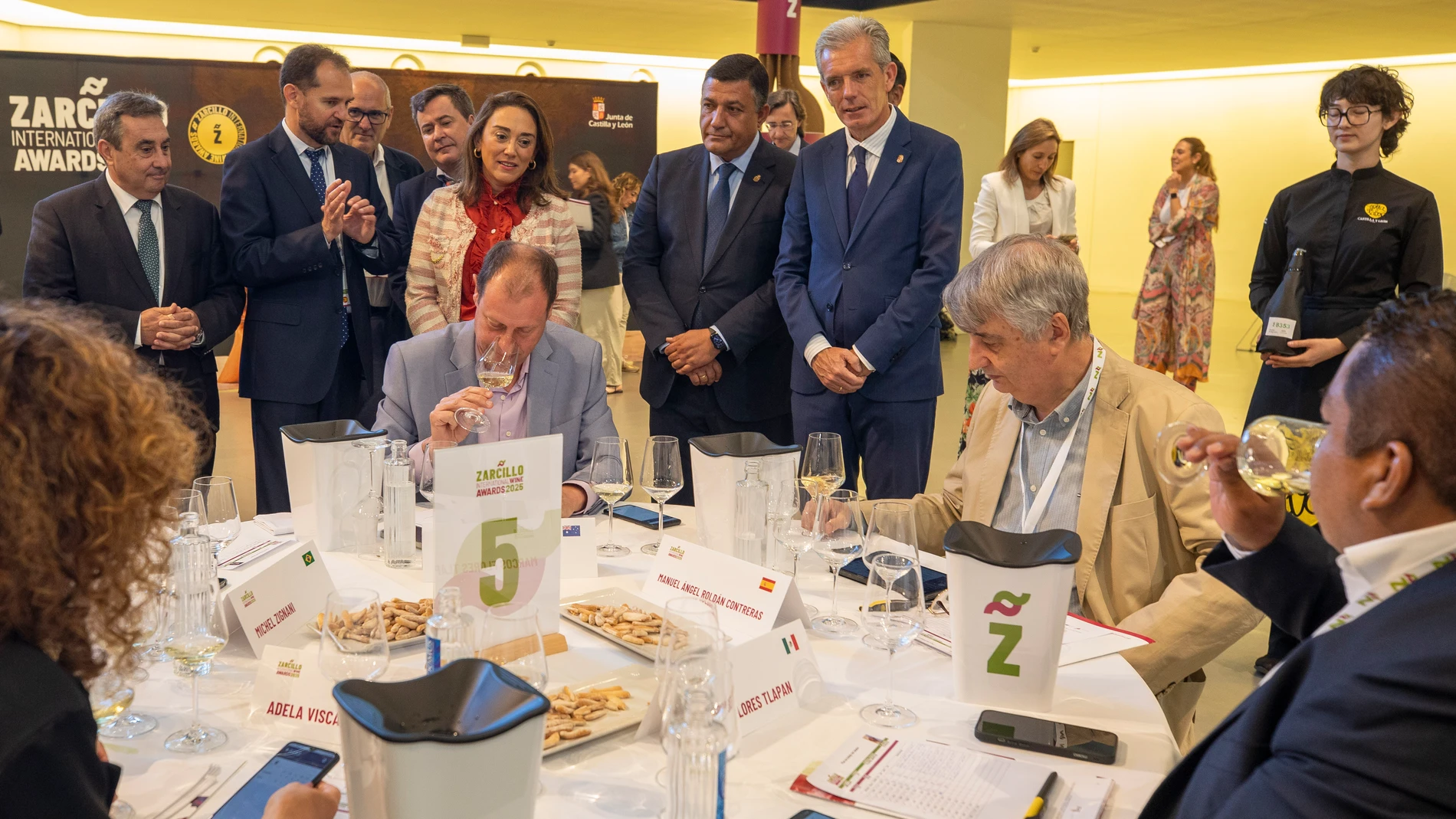 González Corral asiste a las primeras catas de los Premios Zarcillo en Ávila