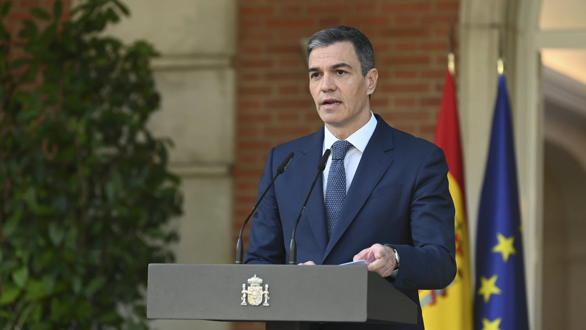 El presidente del Gobierno Pedro Sánchez durante una declaración institucional en el Palacio de la Moncloa, en Madrid este martes, sobre el reciente reconocimiento de Palestina por España.